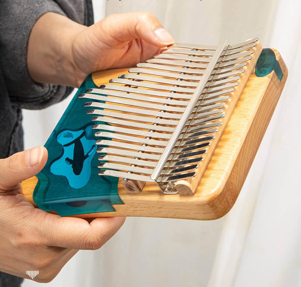 HLURU 21 Key Flat Board Kalimba Thumb Piano, C Major Beech + Epoxy Resin Single Board Arc Chamfering C Tone Finger Kalimba Instrument (Deep Sea Blue Whale) - HLURU.SHOP